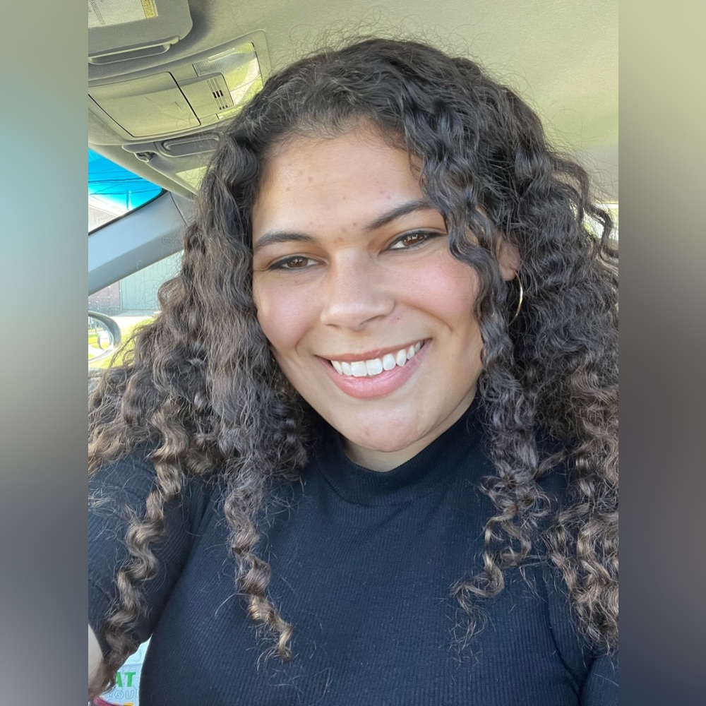 Meet your Posher, Kayla